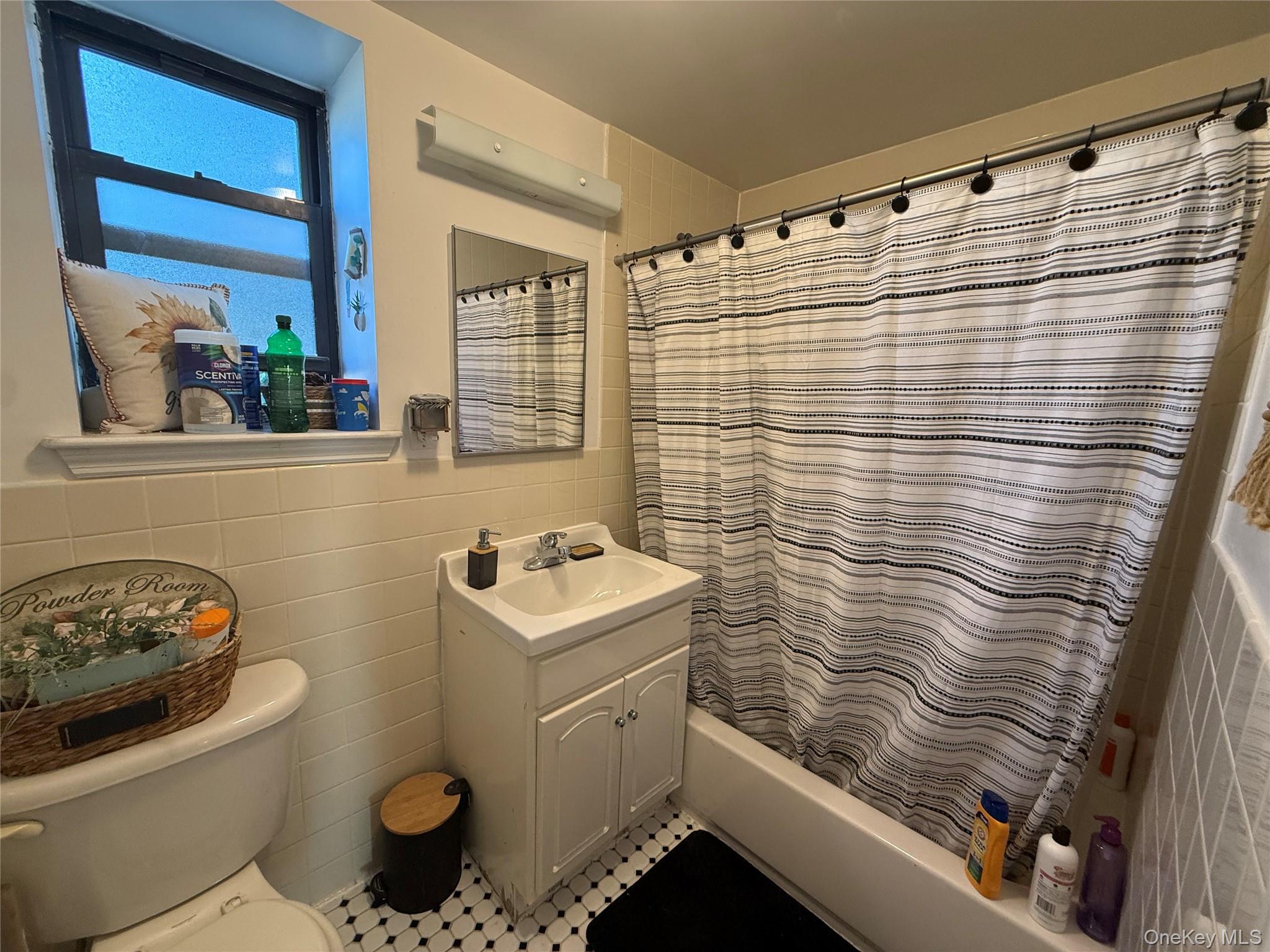 145-105 178th Place – For Sale photo 8