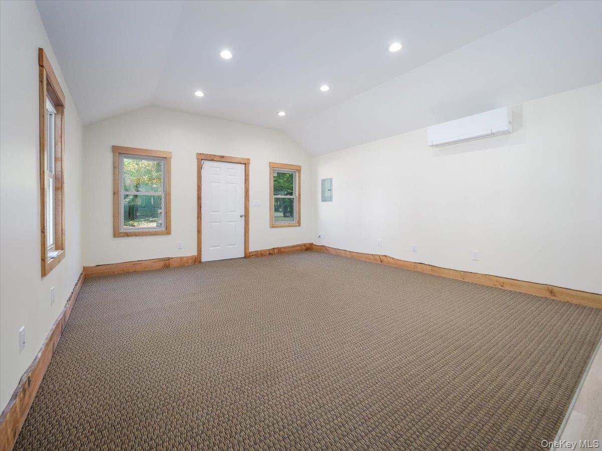 99 Old Western Highway – For Rent photo 4