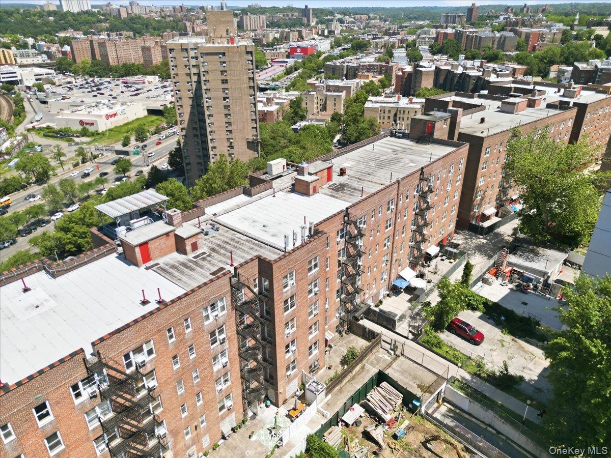 2630 Kingsbridge Terrace, Unit 5O photo 25