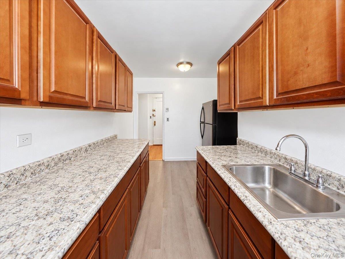 2630 Kingsbridge Terrace, Unit 5O photo 9