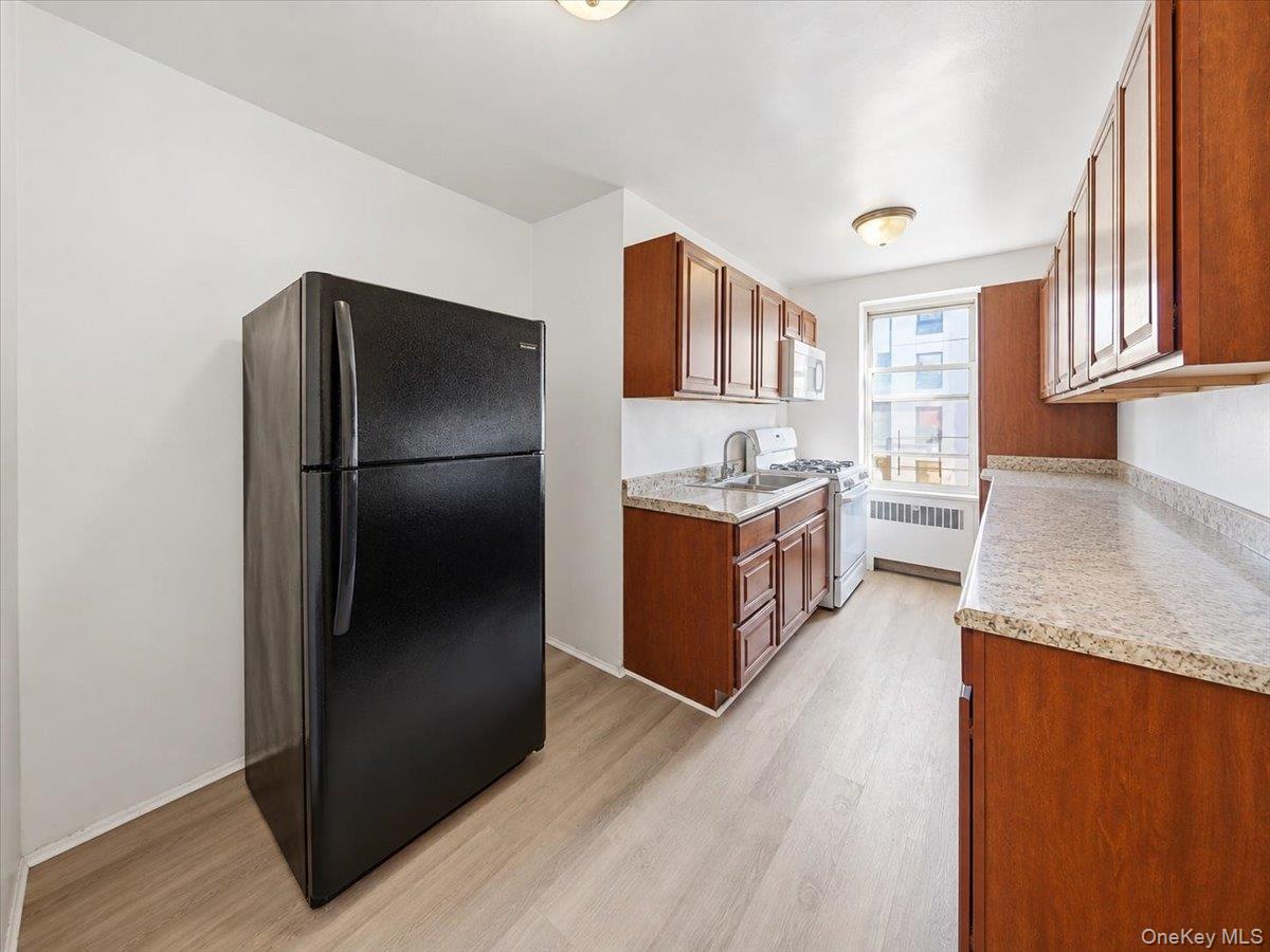 2630 Kingsbridge Terrace, Unit 5O photo 6