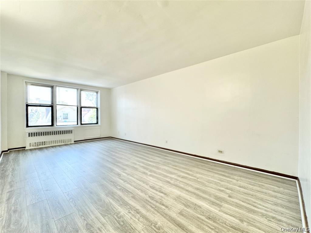 83-25 Vietor Avenue, Unit 5C photo 3