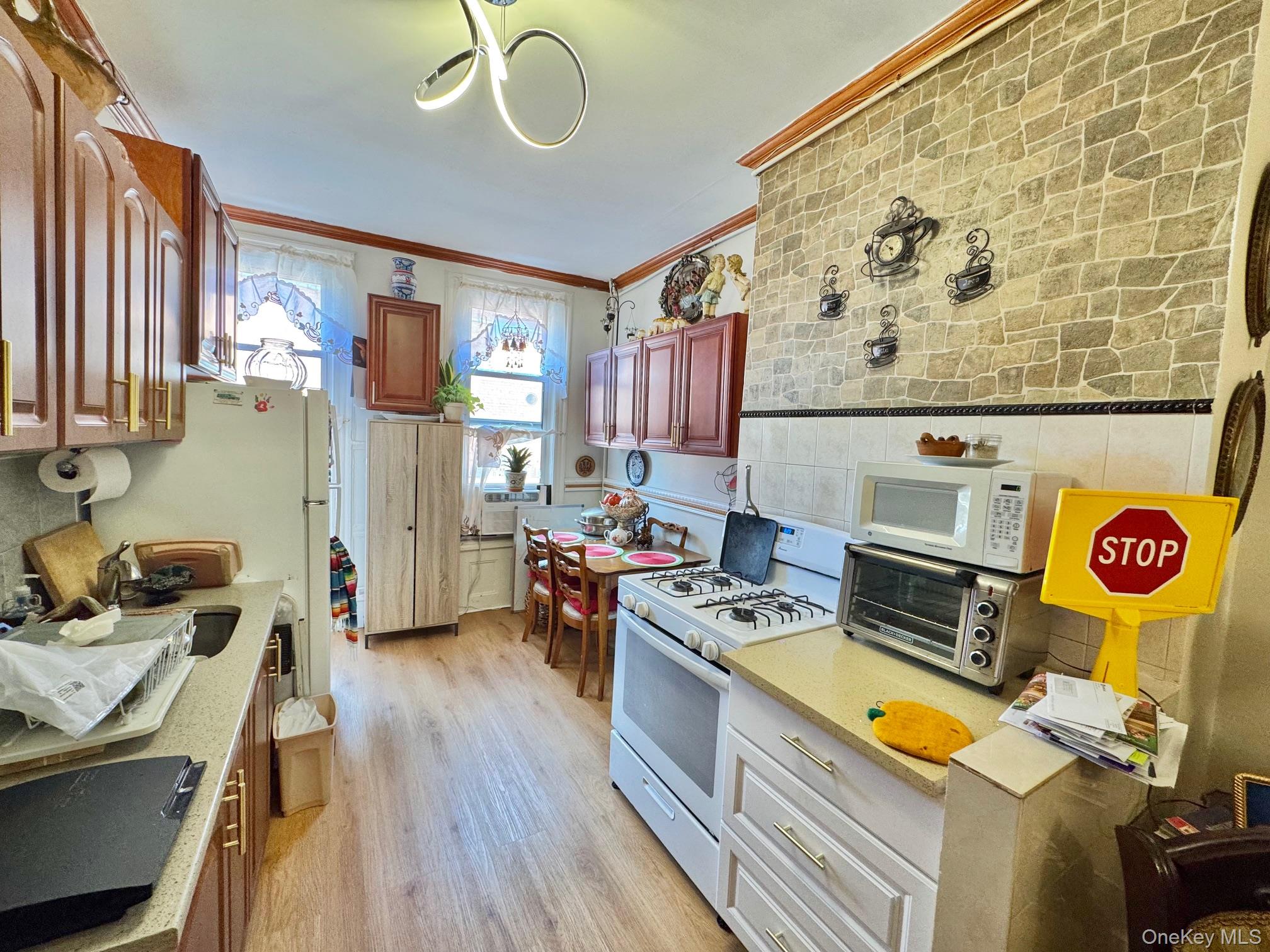 283 Wyckoff Avenue – For Sale photo 5