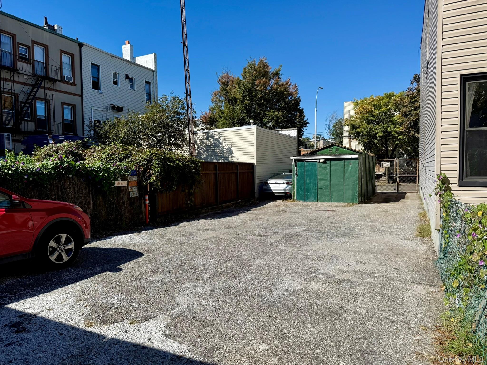 1864 Gates Avenue – For Rent photo 5