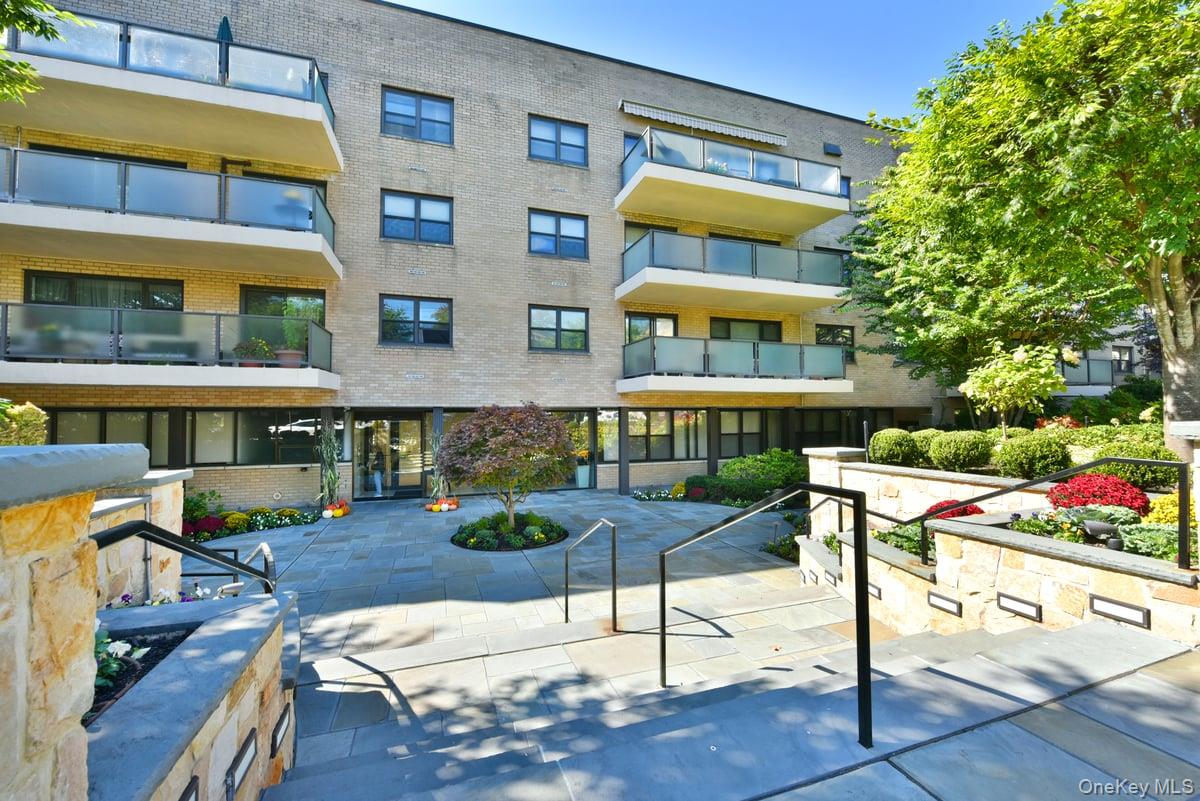 22 Park Place, Unit 4S