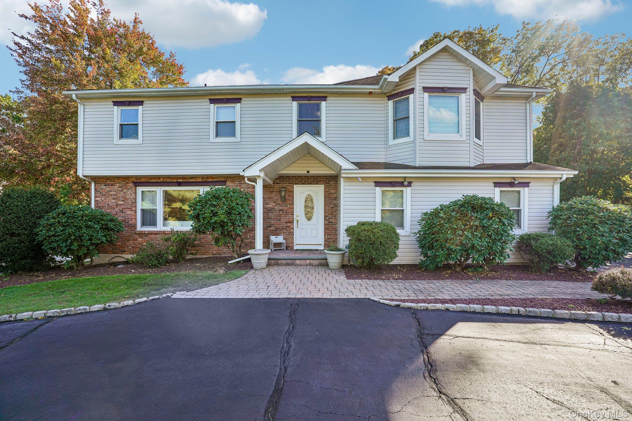 7 Edgebrook Court – For Sale photo 3