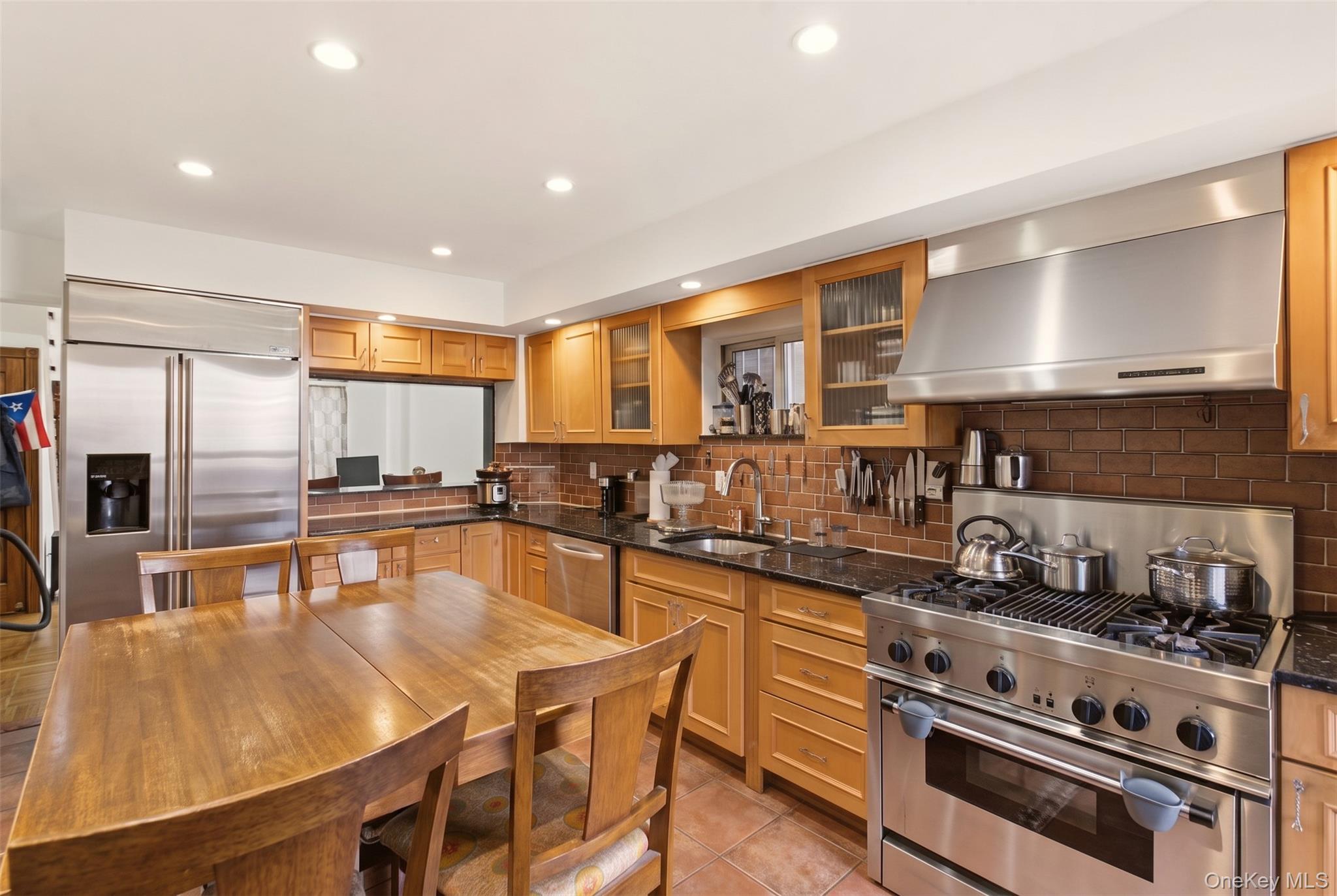 2239 Tiebout Avenue – For Sale photo 5