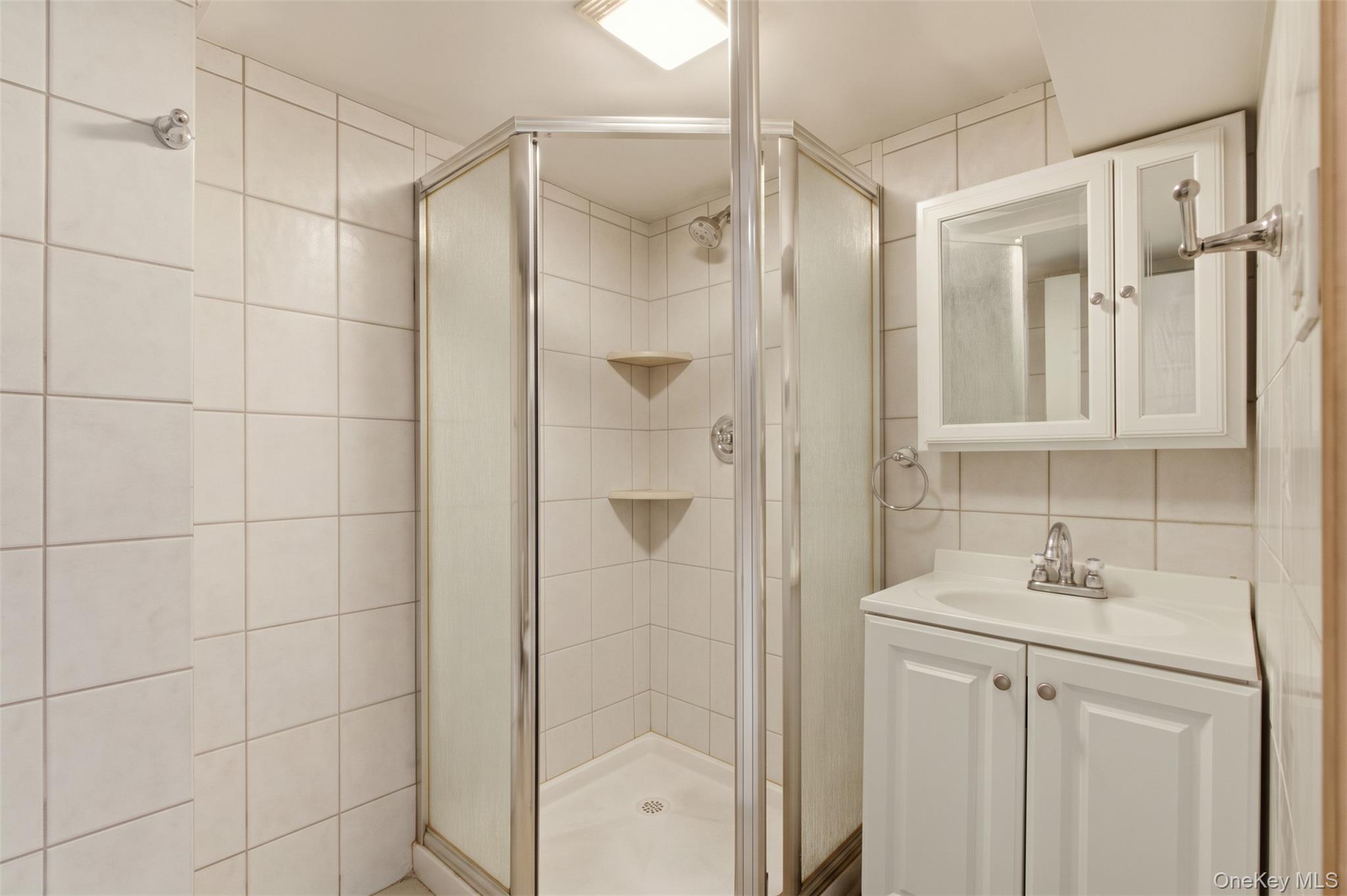 2239 Tiebout Avenue – For Sale photo 14