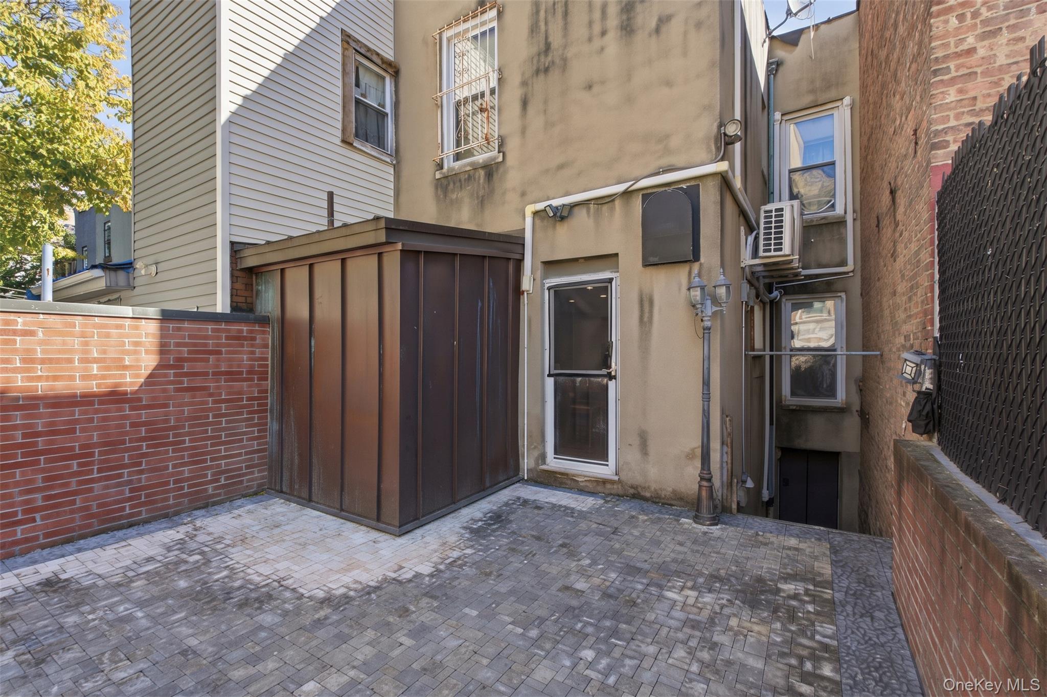 2239 Tiebout Avenue – For Sale photo 19