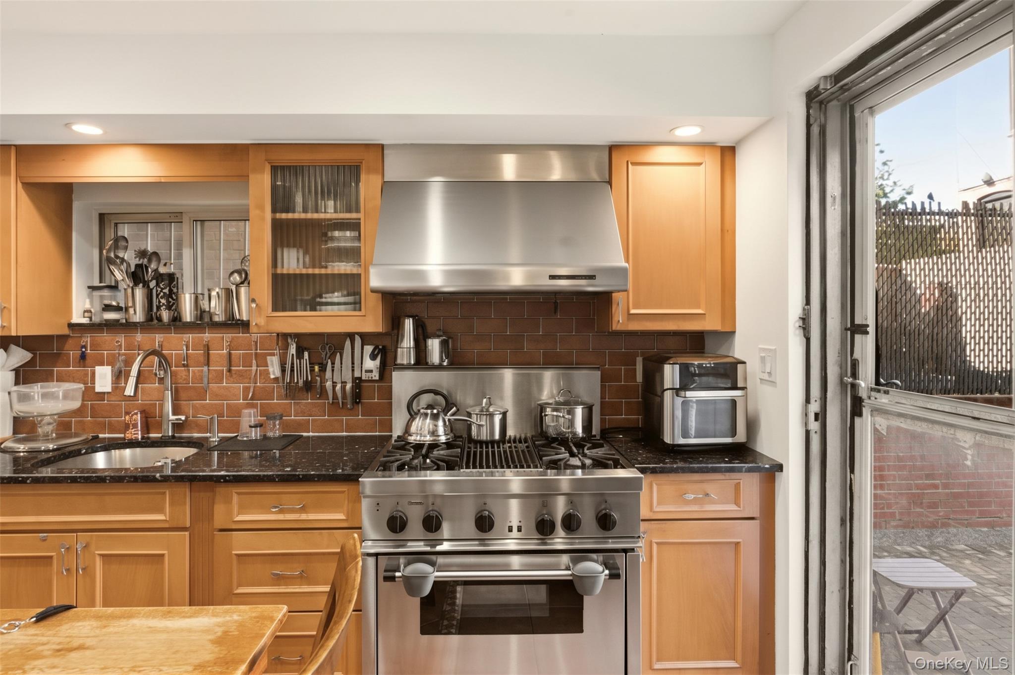 2239 Tiebout Avenue – For Sale photo 7