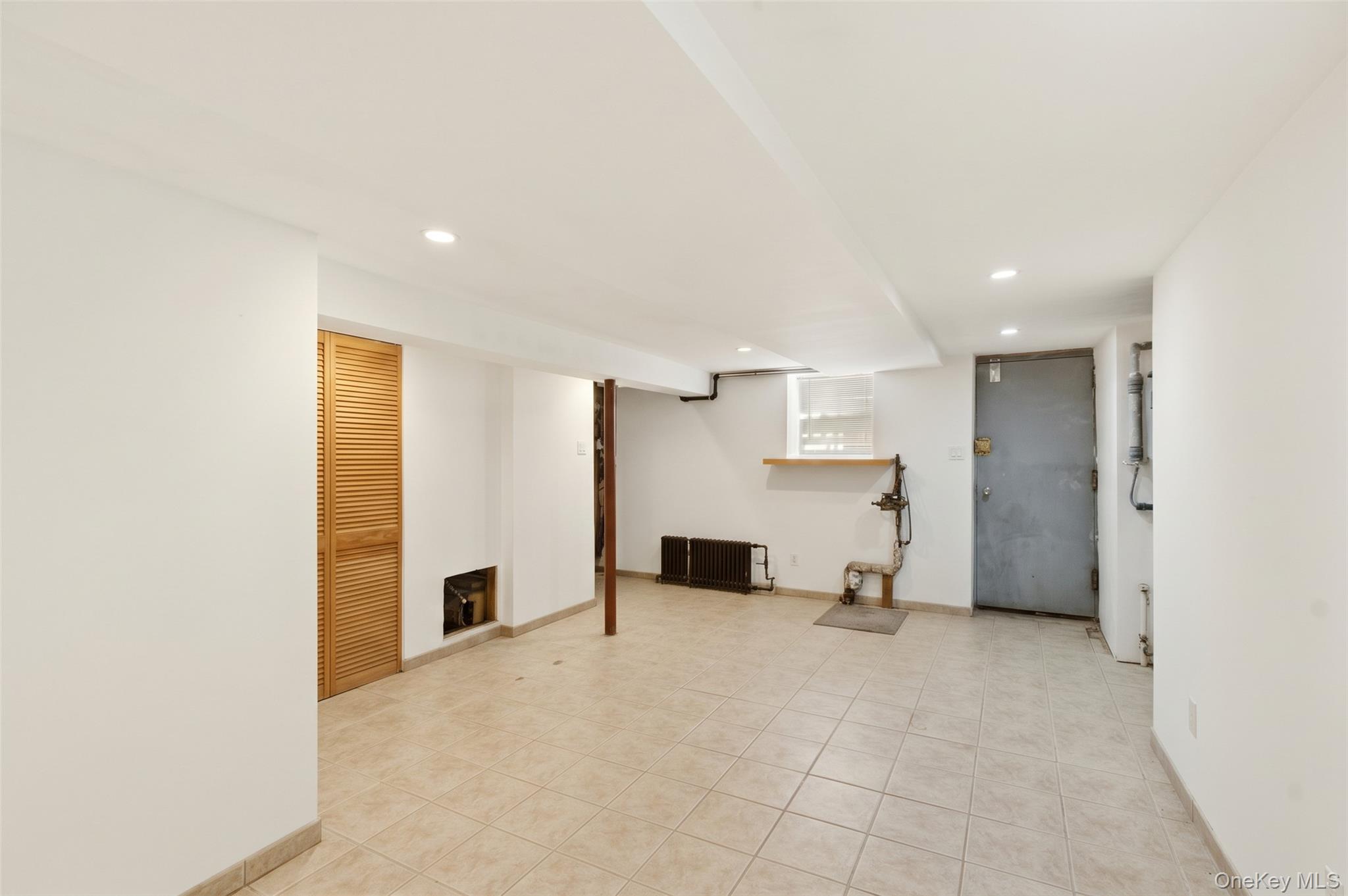 2239 Tiebout Avenue – For Sale photo 15