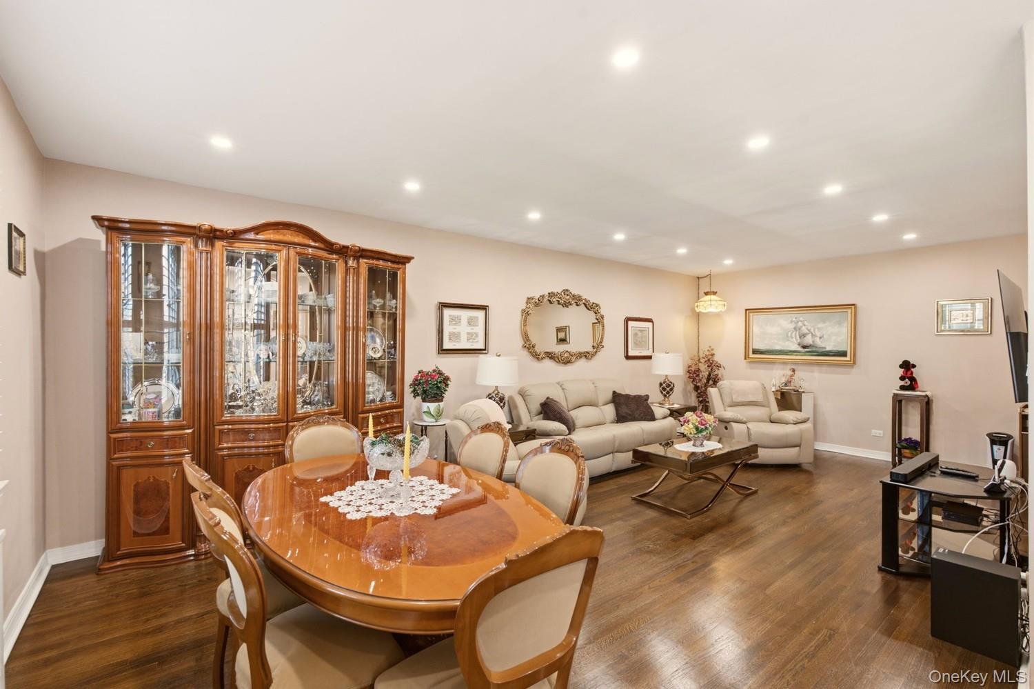 162-41 Powells Cove Boulevard, Unit 4S photo 6