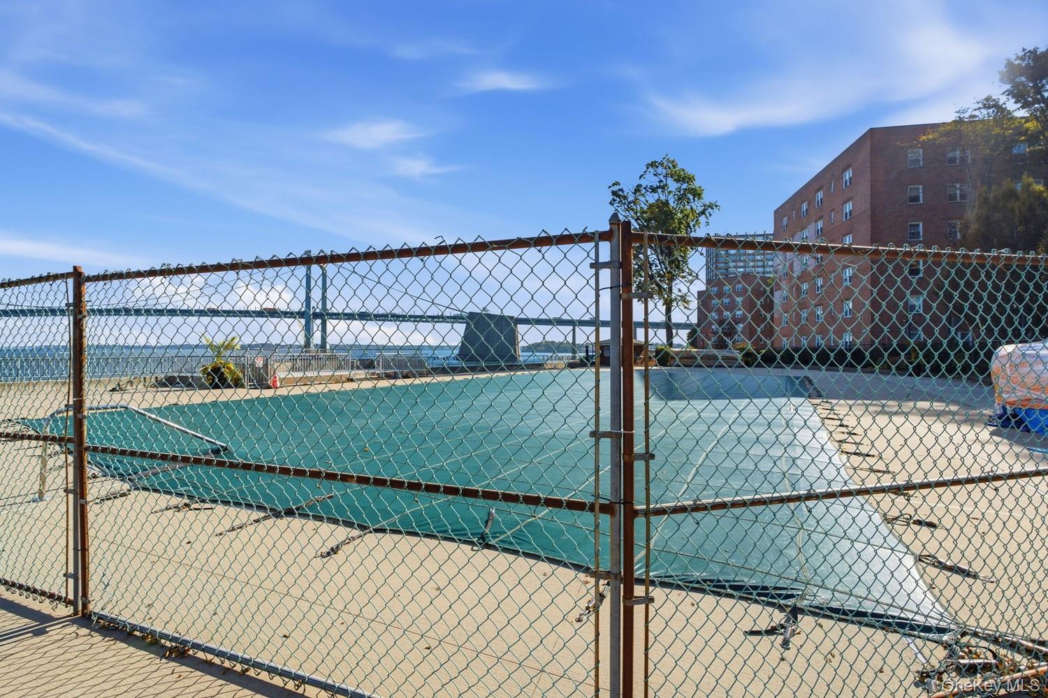 162-41 Powells Cove Boulevard, Unit 4S photo 23