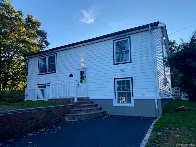 14 Split Cedar Dr – For Sale photo 2