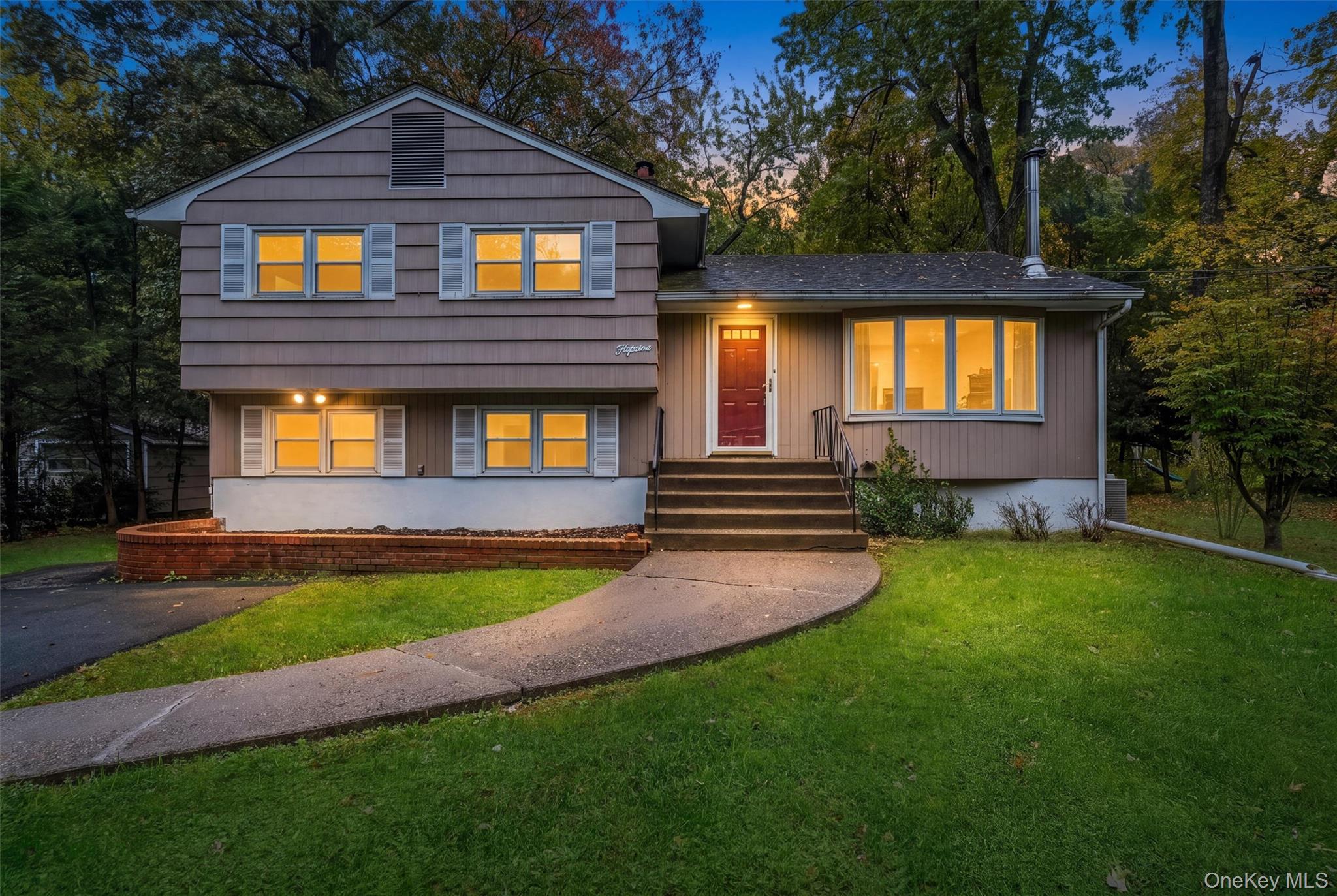 15 oak Road – For Sale