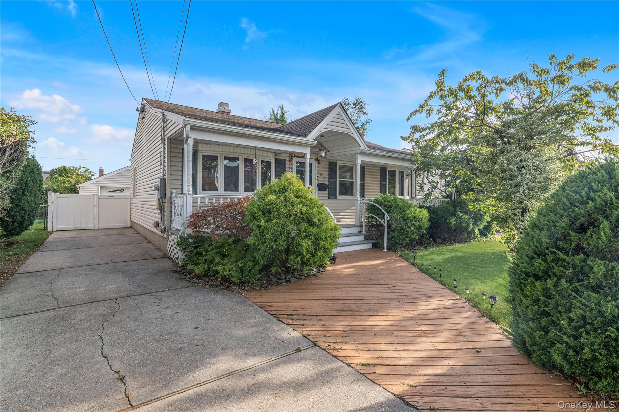 84 5th Street – For Sale photo 2