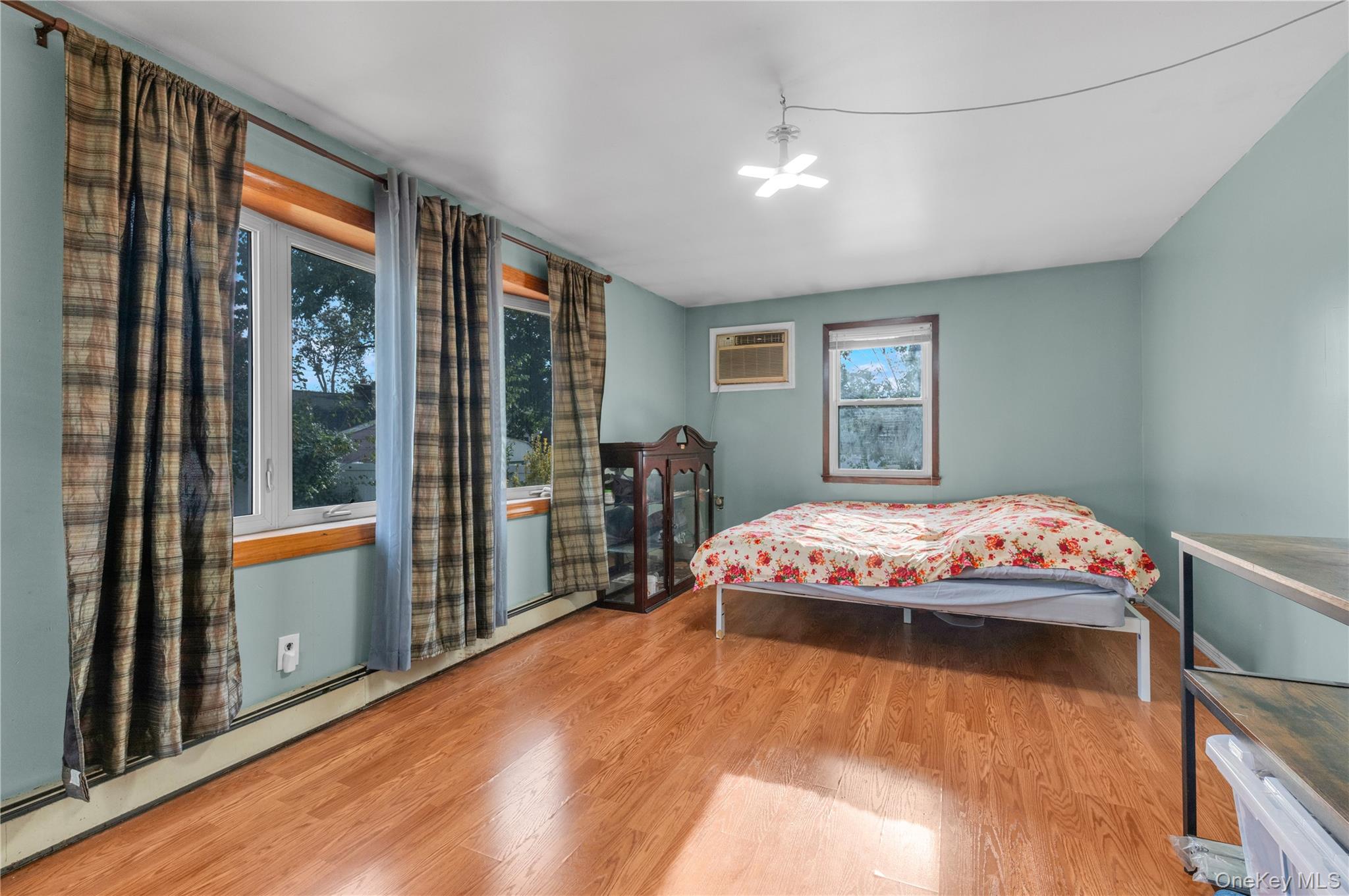 84 5th Street – For Sale photo 14