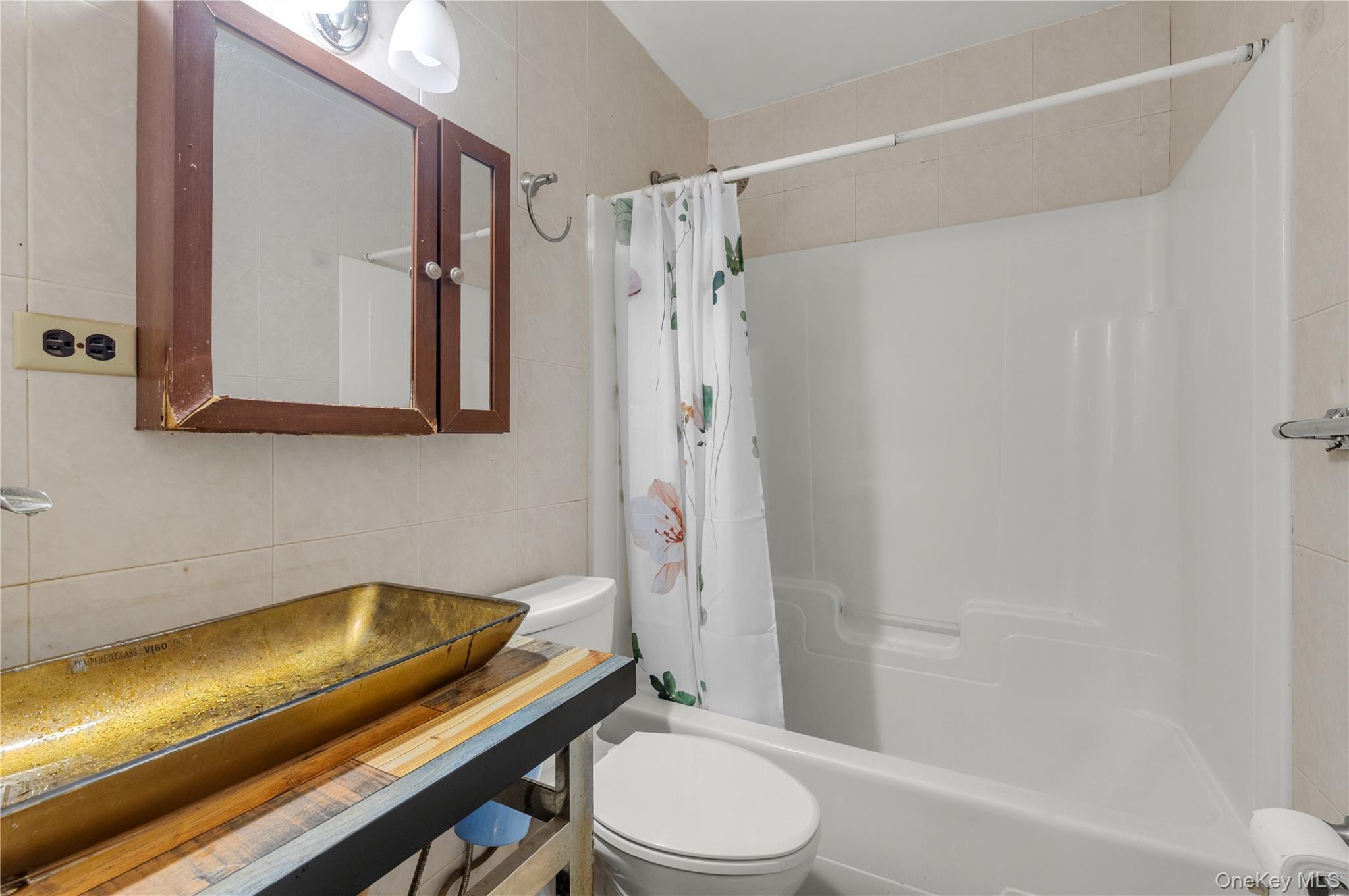 84 5th Street – For Sale photo 11