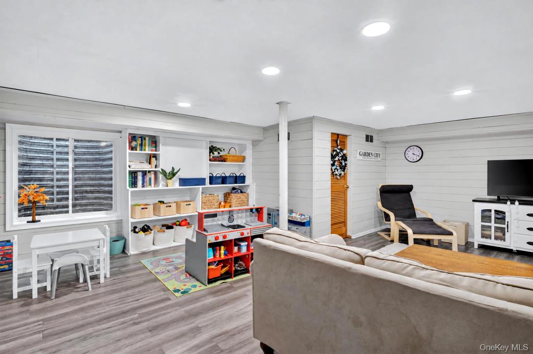 40 Cambridge Avenue – For Sale photo 16