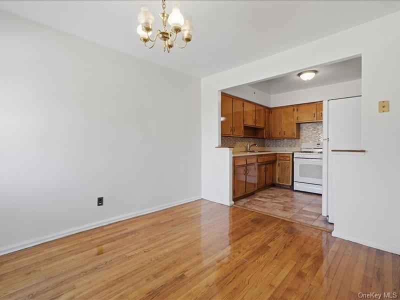1058 E 211th Street – For Sale photo 7