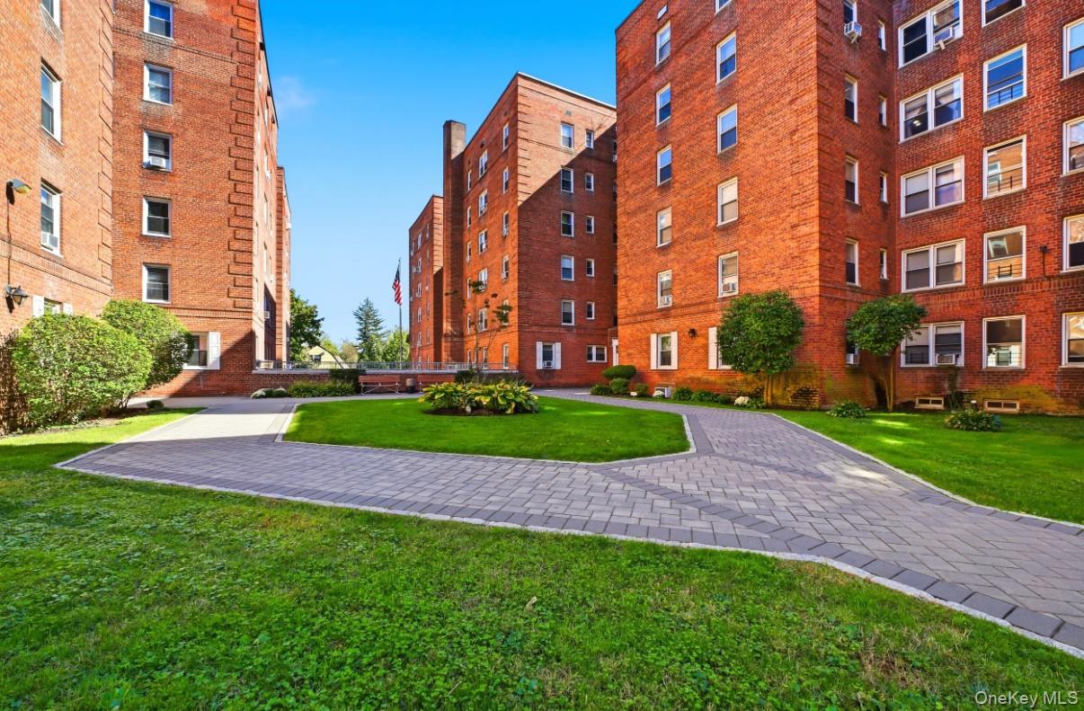 70 Locust Avenue, Unit 103B photo 3