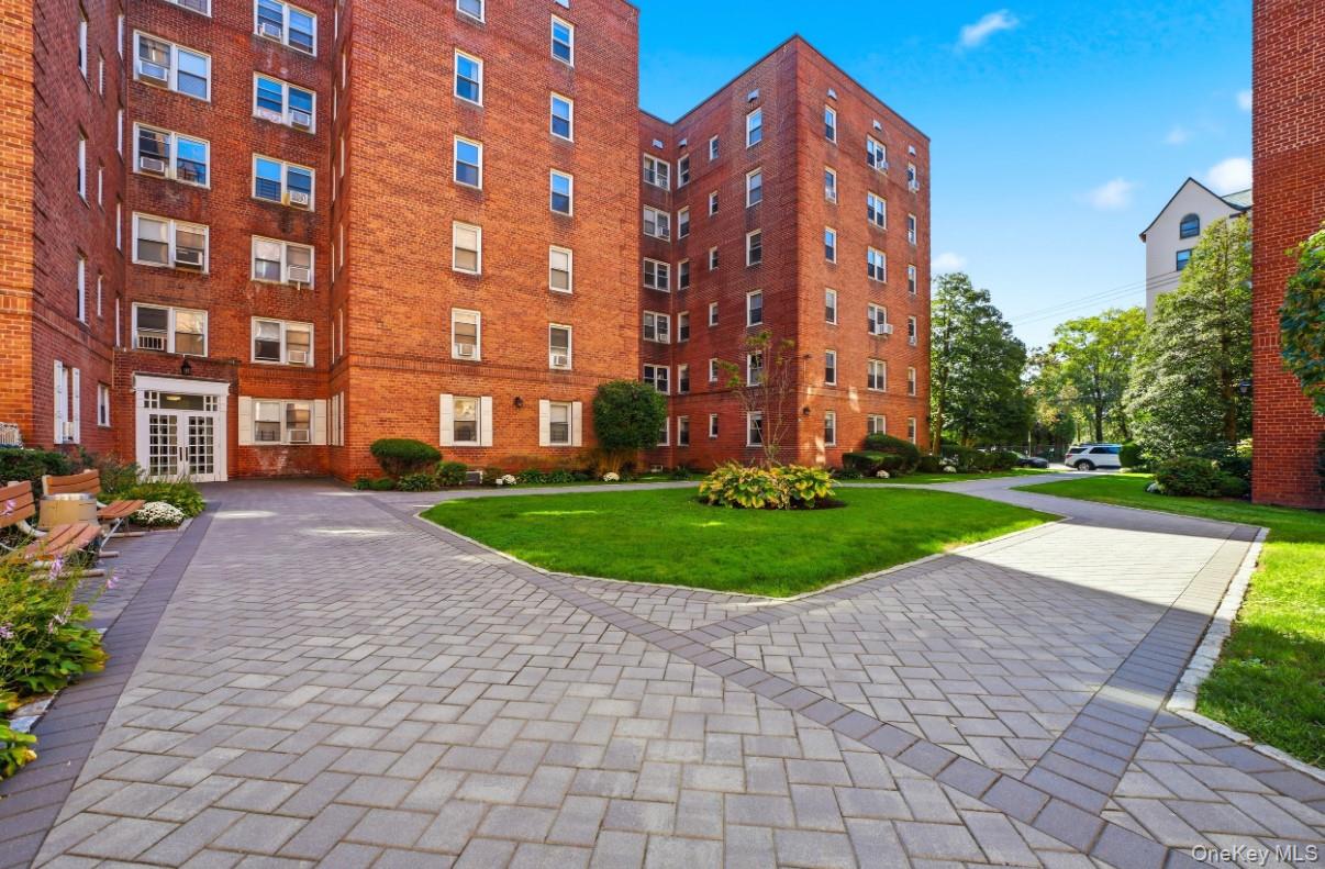 70 Locust Avenue, Unit 103B photo 2