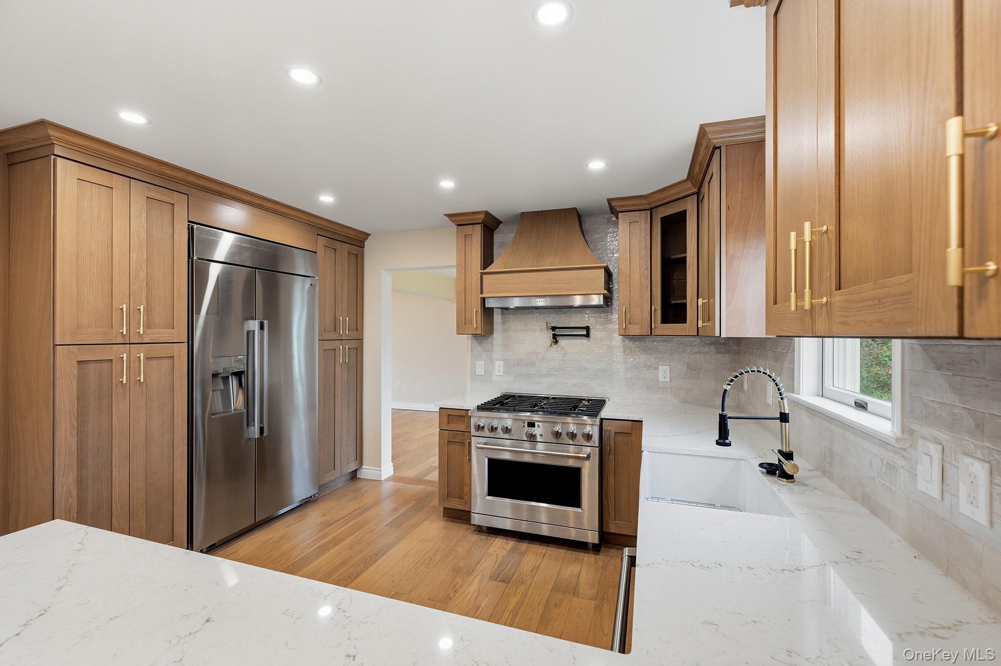 6 Rainbow Crest – For Sale photo 12
