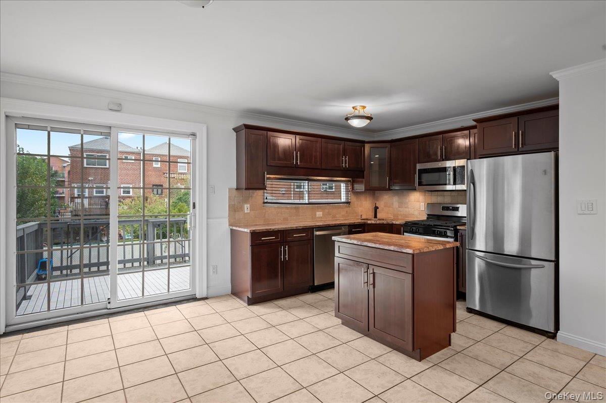 1481 Stadium Avenue – For Sale photo 12