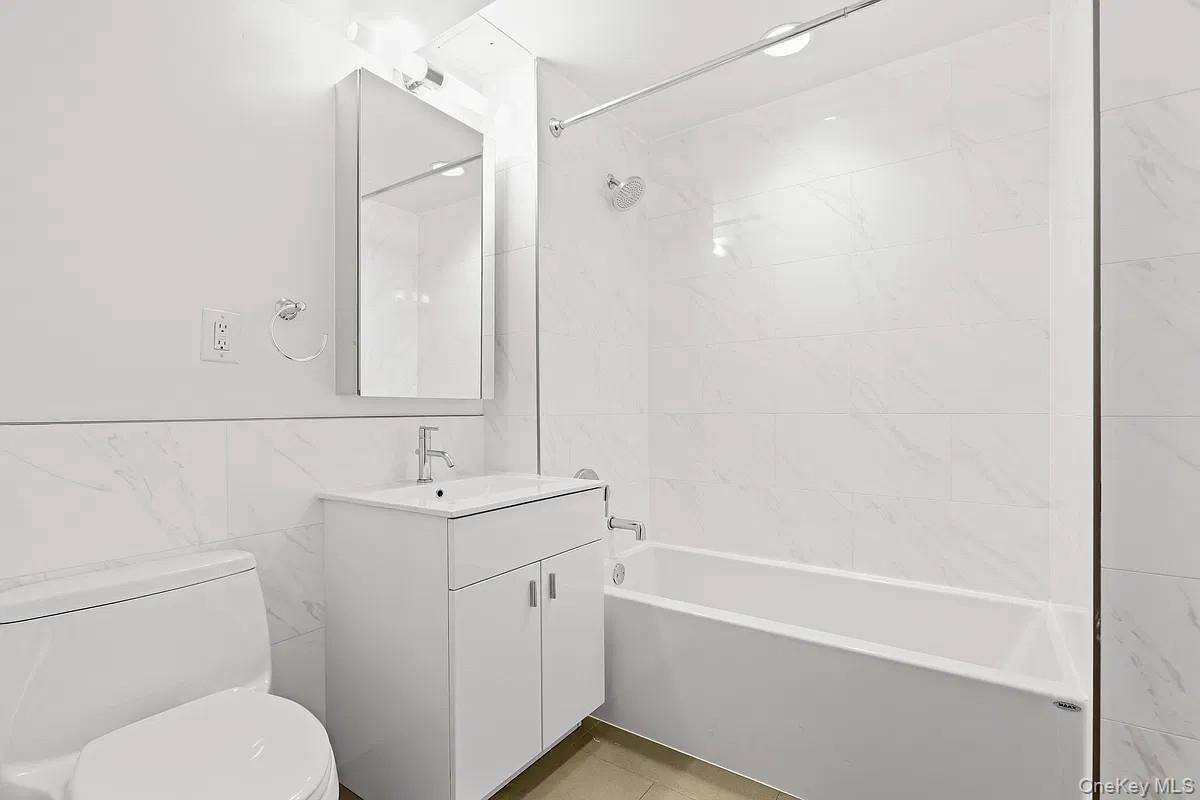 171 W 131st Street, Unit 519 photo 8