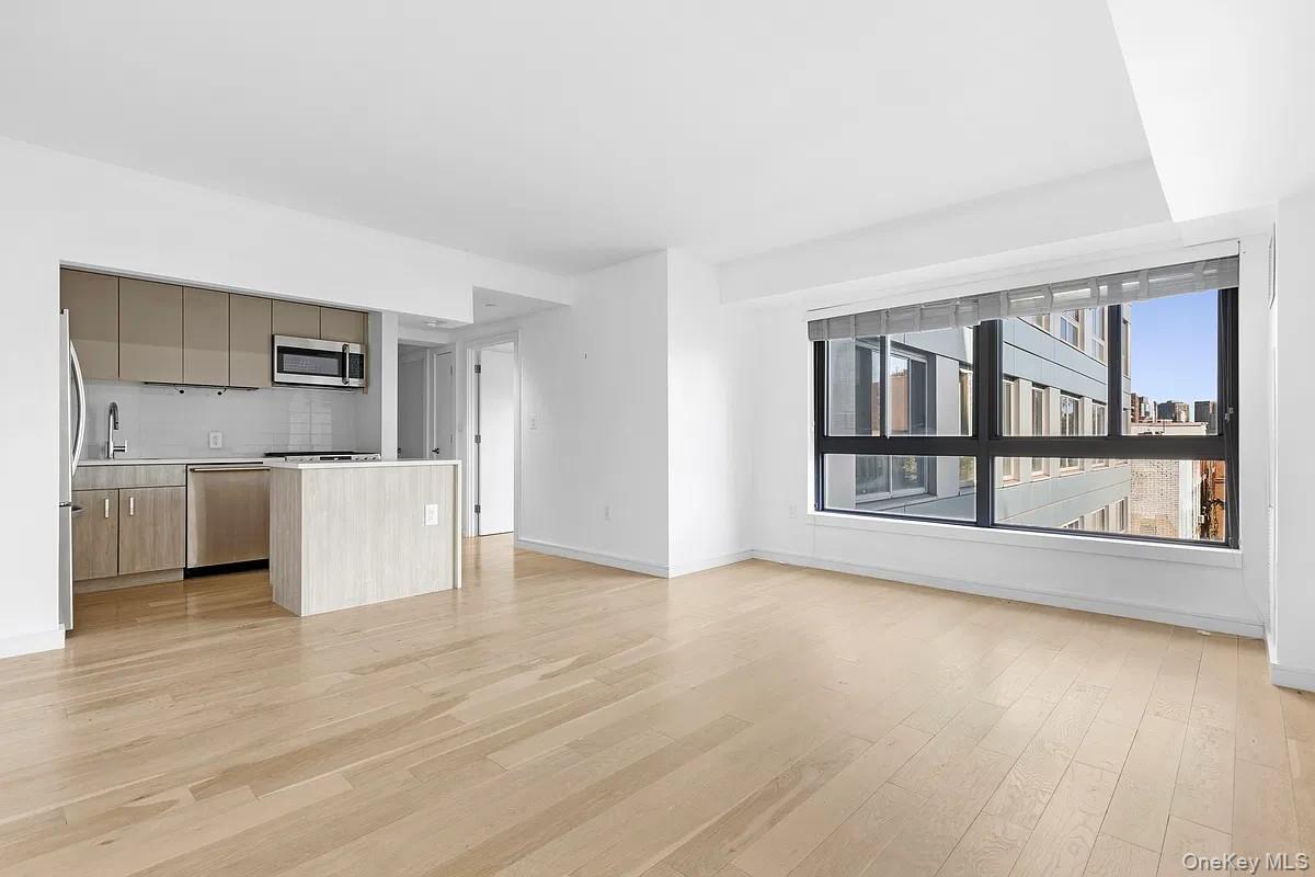 171 W 131st Street, Unit 519 photo 2