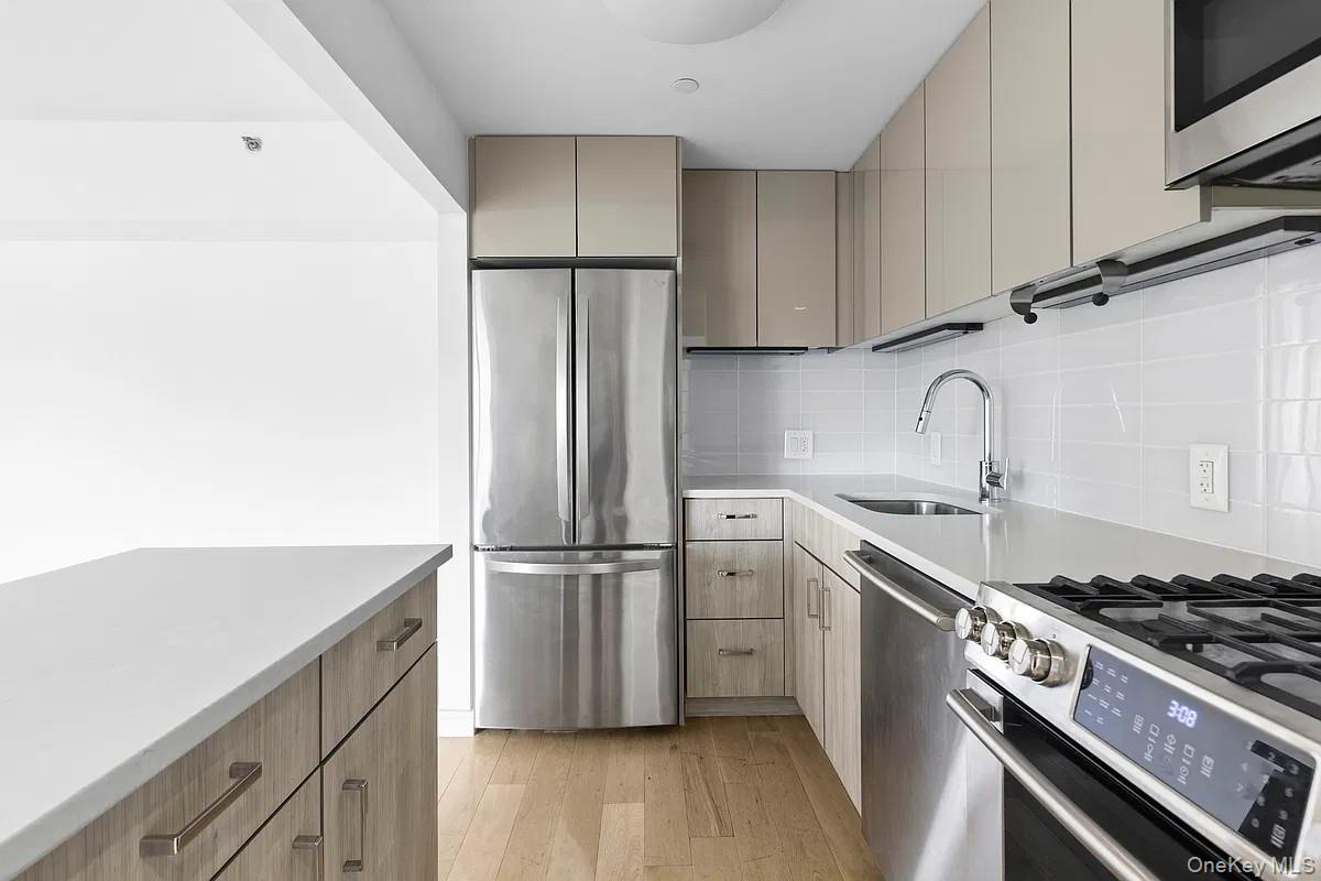 171 W 131st Street, Unit 519 photo 5