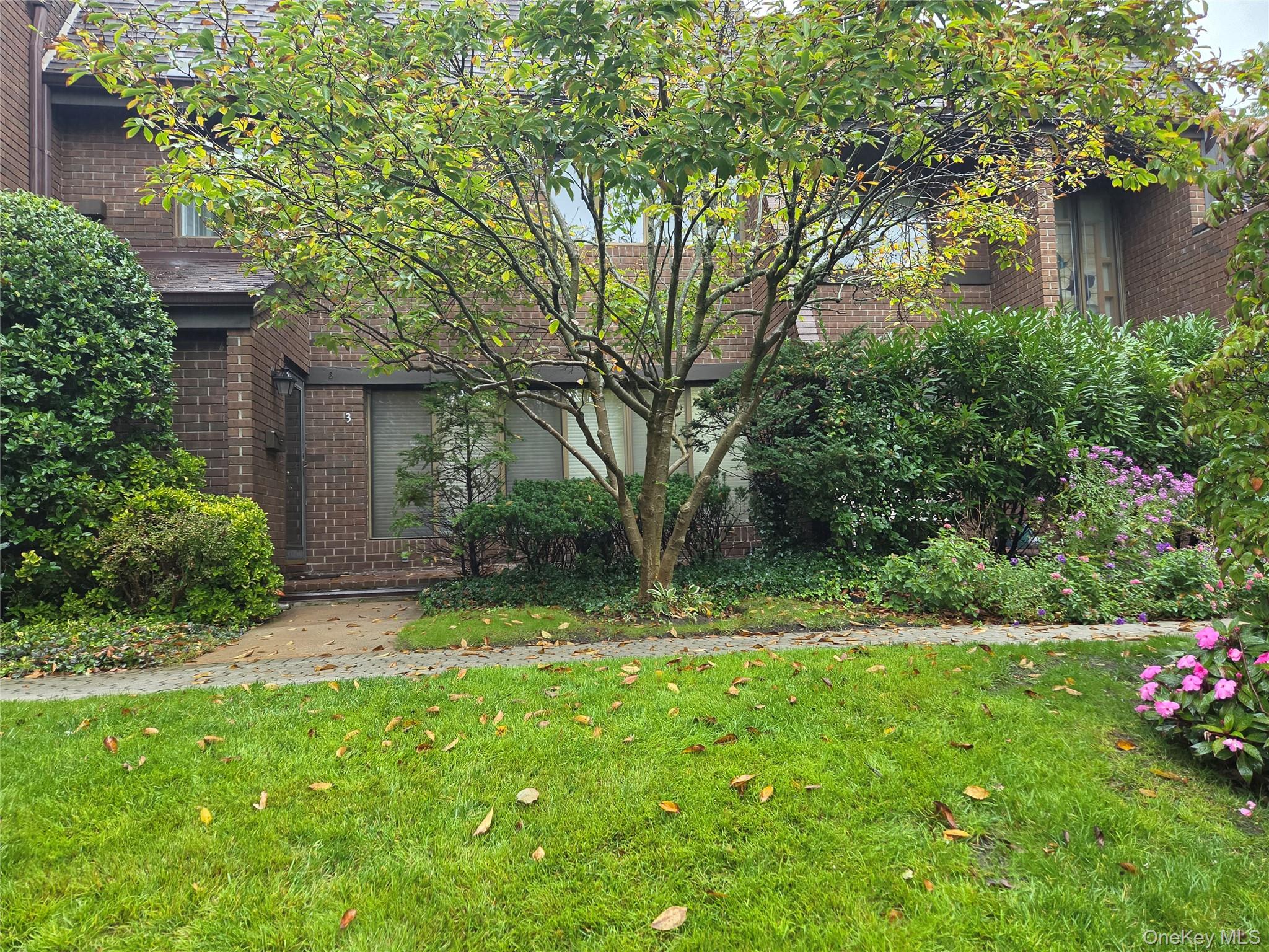 3 Acorn Ponds Drive – For Sale