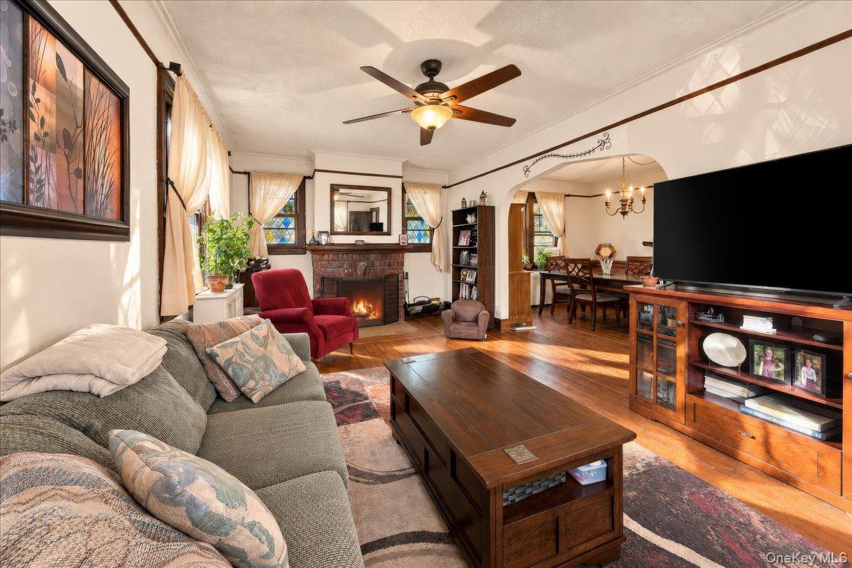 196 Hillside Avenue – For Sale photo 3