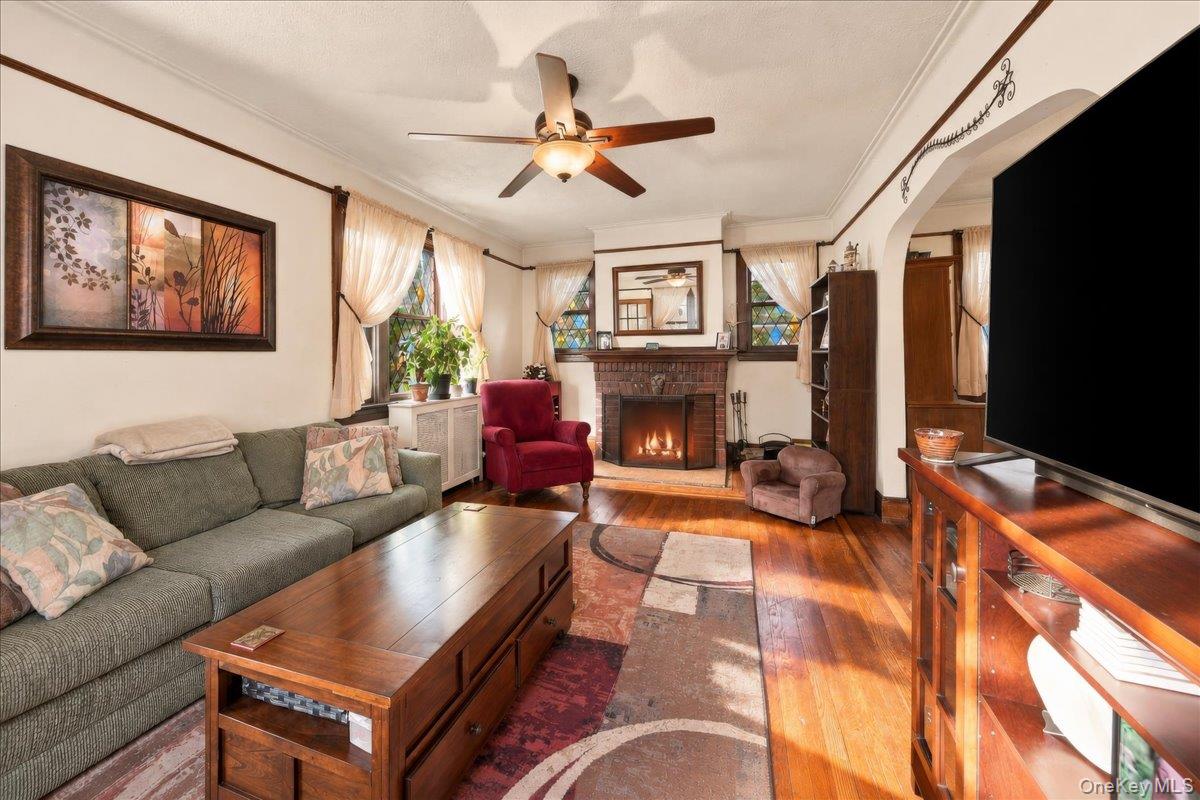 196 Hillside Avenue – For Sale photo 4