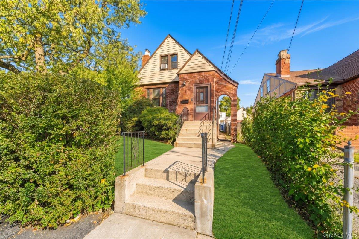 196 Hillside Avenue – For Sale