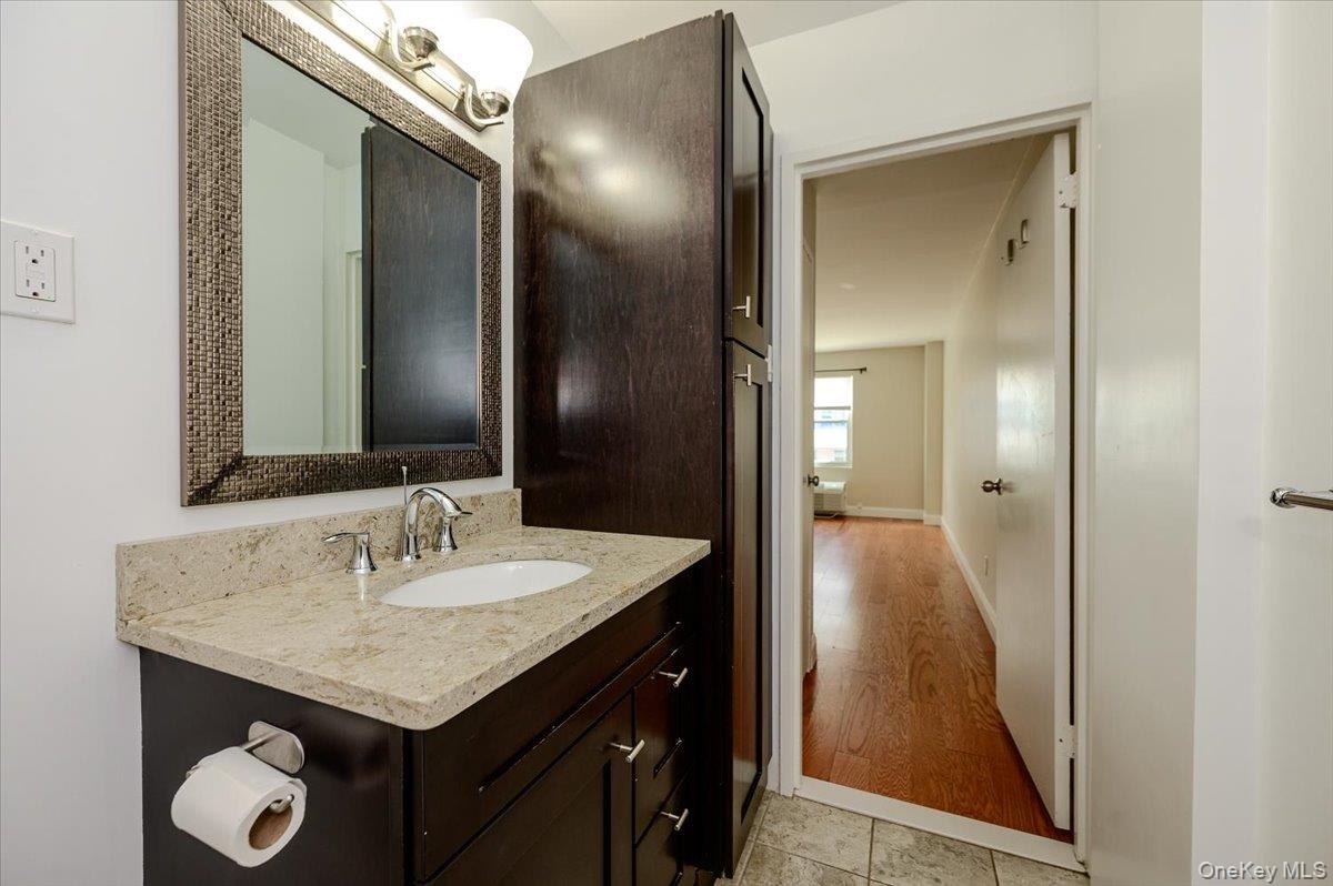 360 Shore Road, Unit 3B photo 16