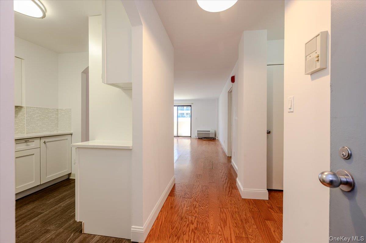360 Shore Road, Unit 3B photo 6