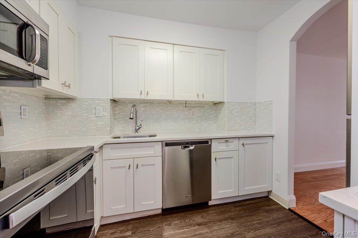 360 Shore Road, Unit 3B photo 11