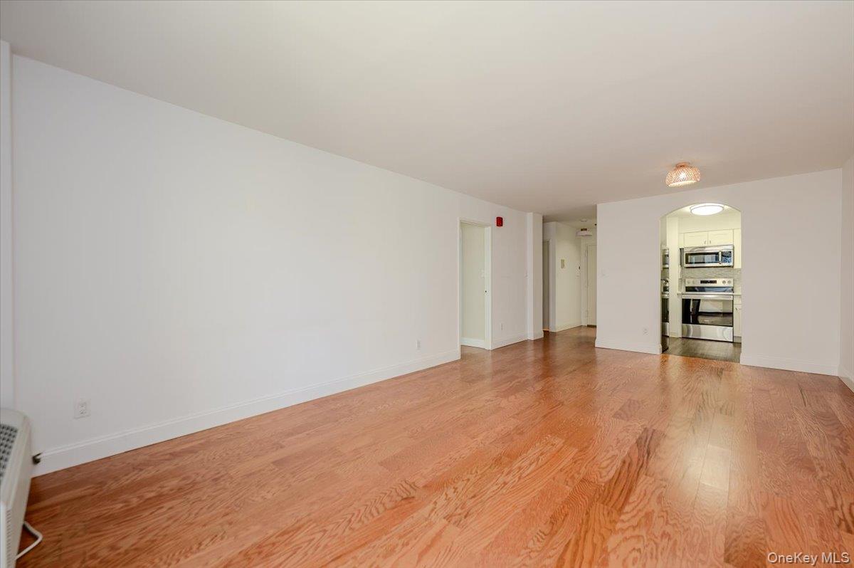 360 Shore Road, Unit 3B photo 8