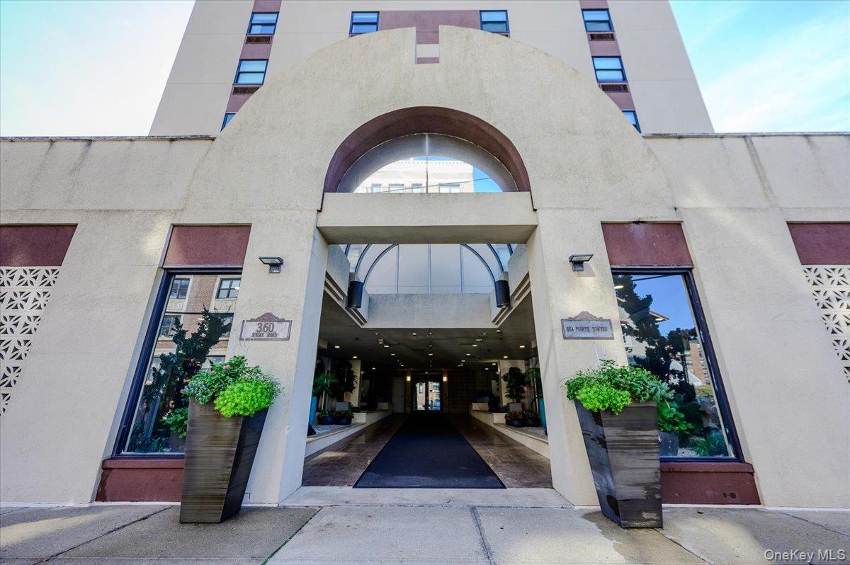 360 Shore Road, Unit 3B photo 2