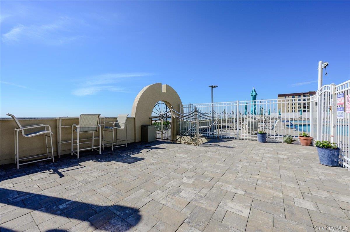 360 Shore Road, Unit 3B photo 22