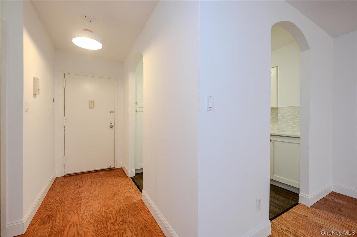 360 Shore Road, Unit 3B photo 5