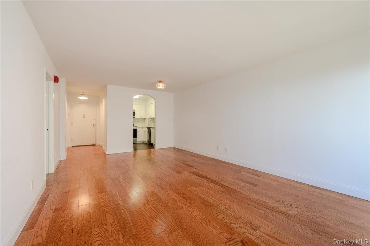 360 Shore Road, Unit 3B photo 9
