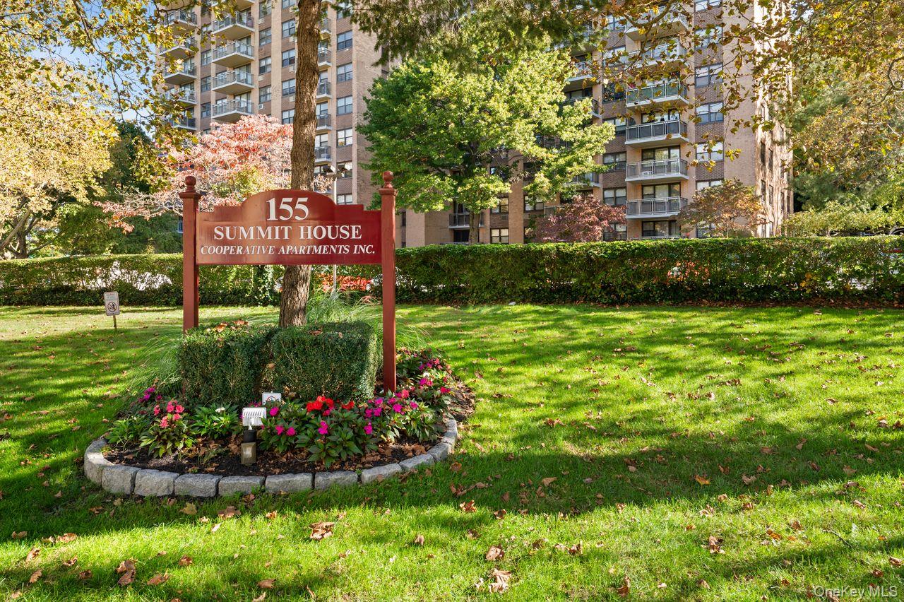 155 Ferris Avenue, Unit 4 E photo 2