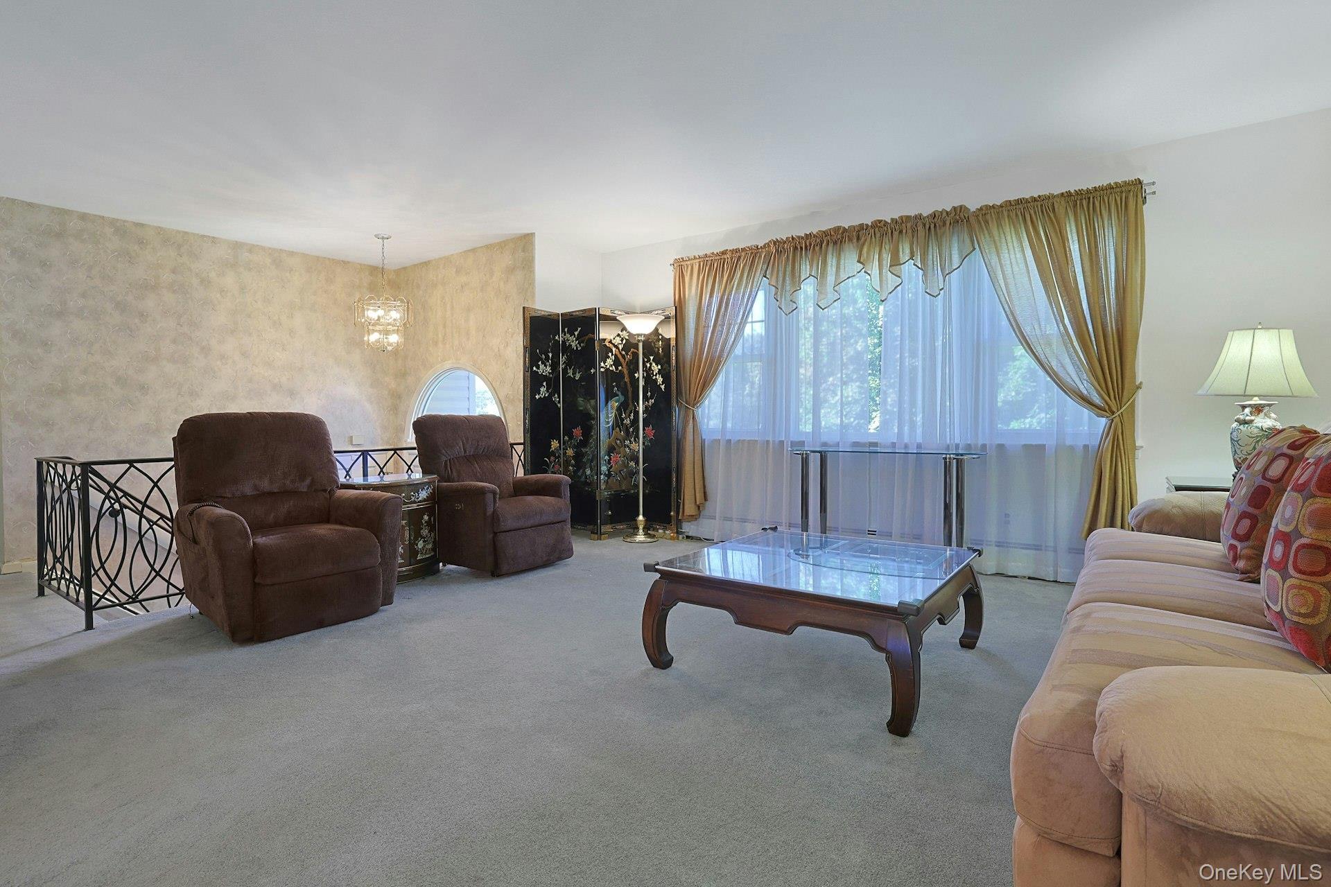 43 Bainbridge Avenue – For Sale photo 4