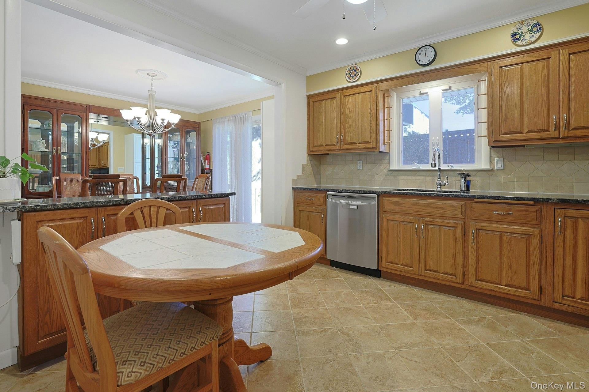 43 Bainbridge Avenue – For Sale photo 11