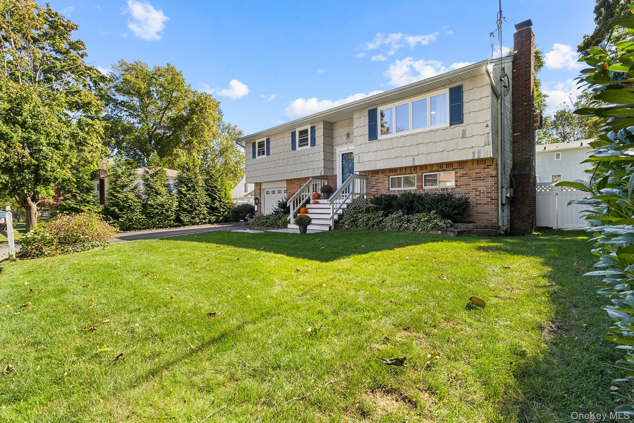 12 Bryan Street – For Sale photo 2