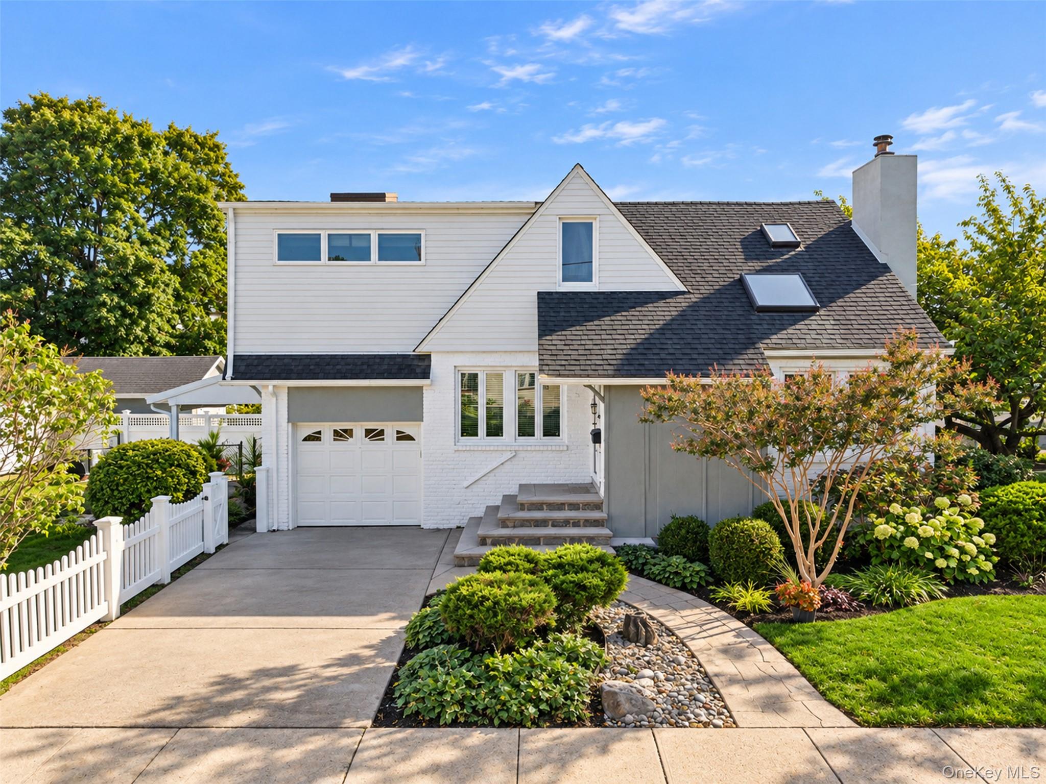 101 Tulip Place – For Sale