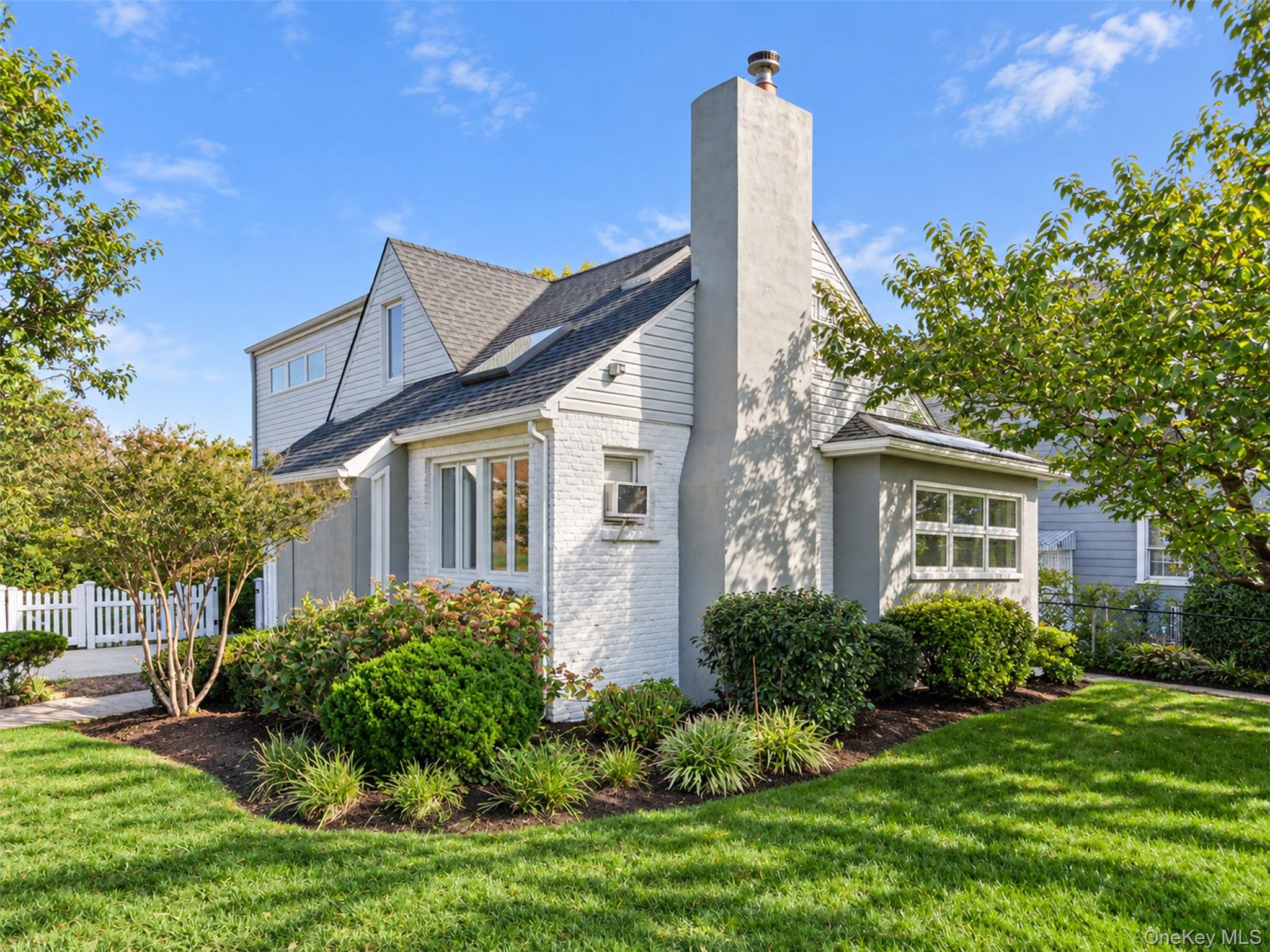 101 Tulip Place – For Sale photo 2