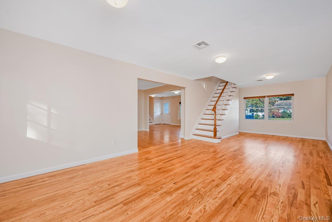 59 Hunter Lane – For Sale photo 3